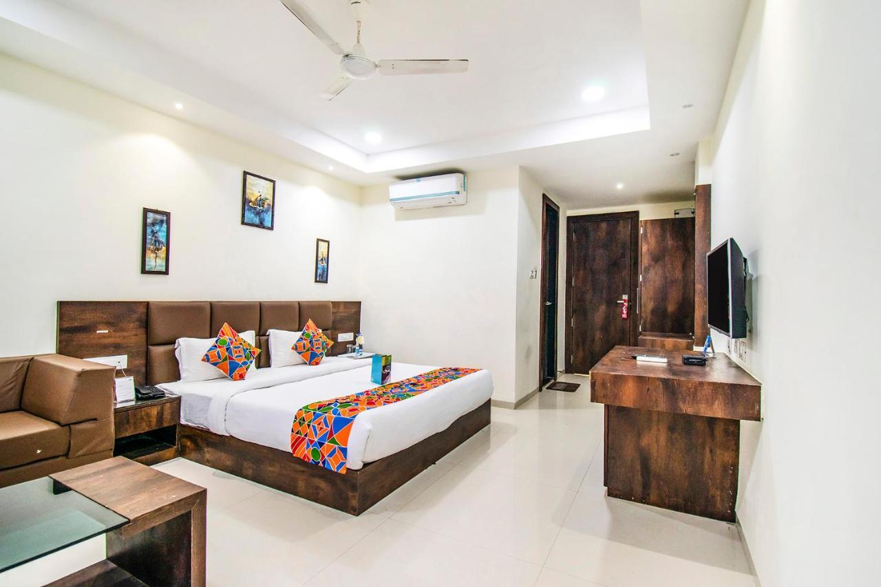 Fabhotel Amrit Greens Indore Airport Bagian luar foto