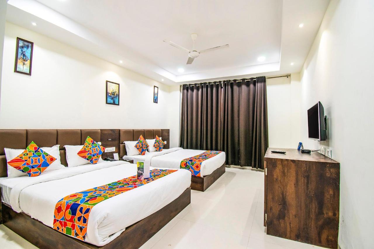 Fabhotel Amrit Greens Indore Airport Bagian luar foto